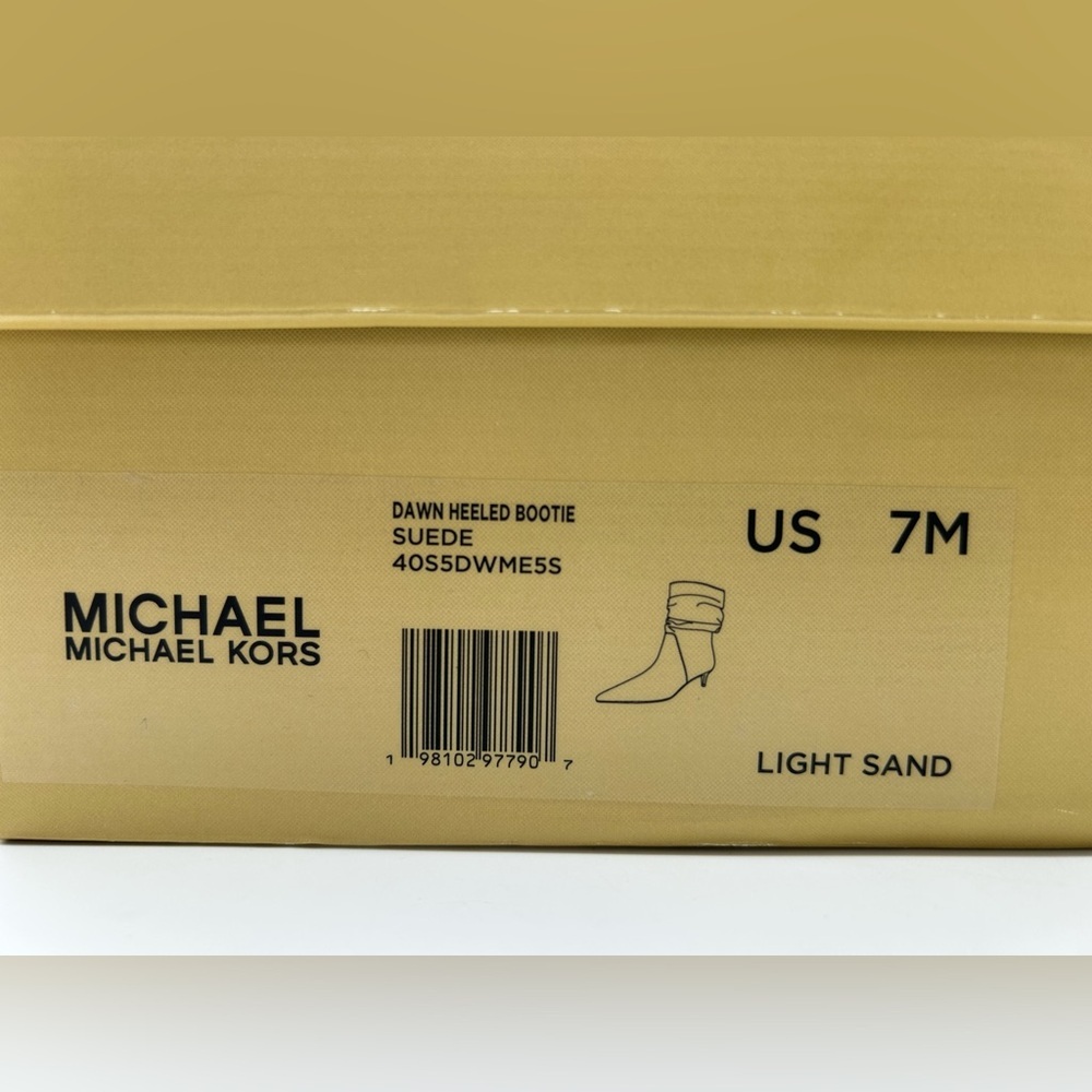 Michael Kors Dawn Suede Heeled Ankle Booties Light Sand Size 7M New With Box - Picture 8 of 13